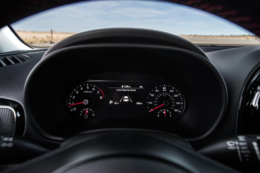 Панель приборов Kia Soul GT-Line 2019 года  (NA) (фото 10 из 28)